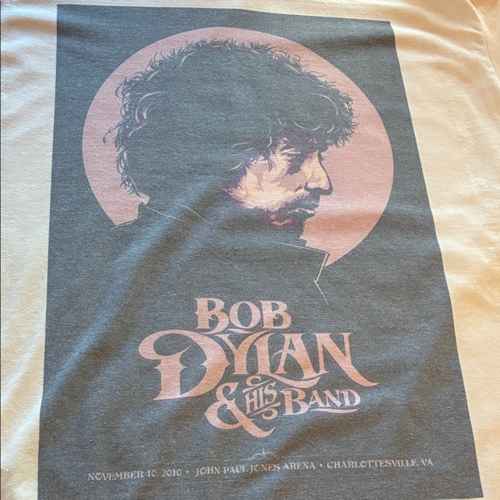 Bob Dylan & His Band 2010 Concert Tee – John Paul Jones Arena, T-Shirt - Picture 2 of 3